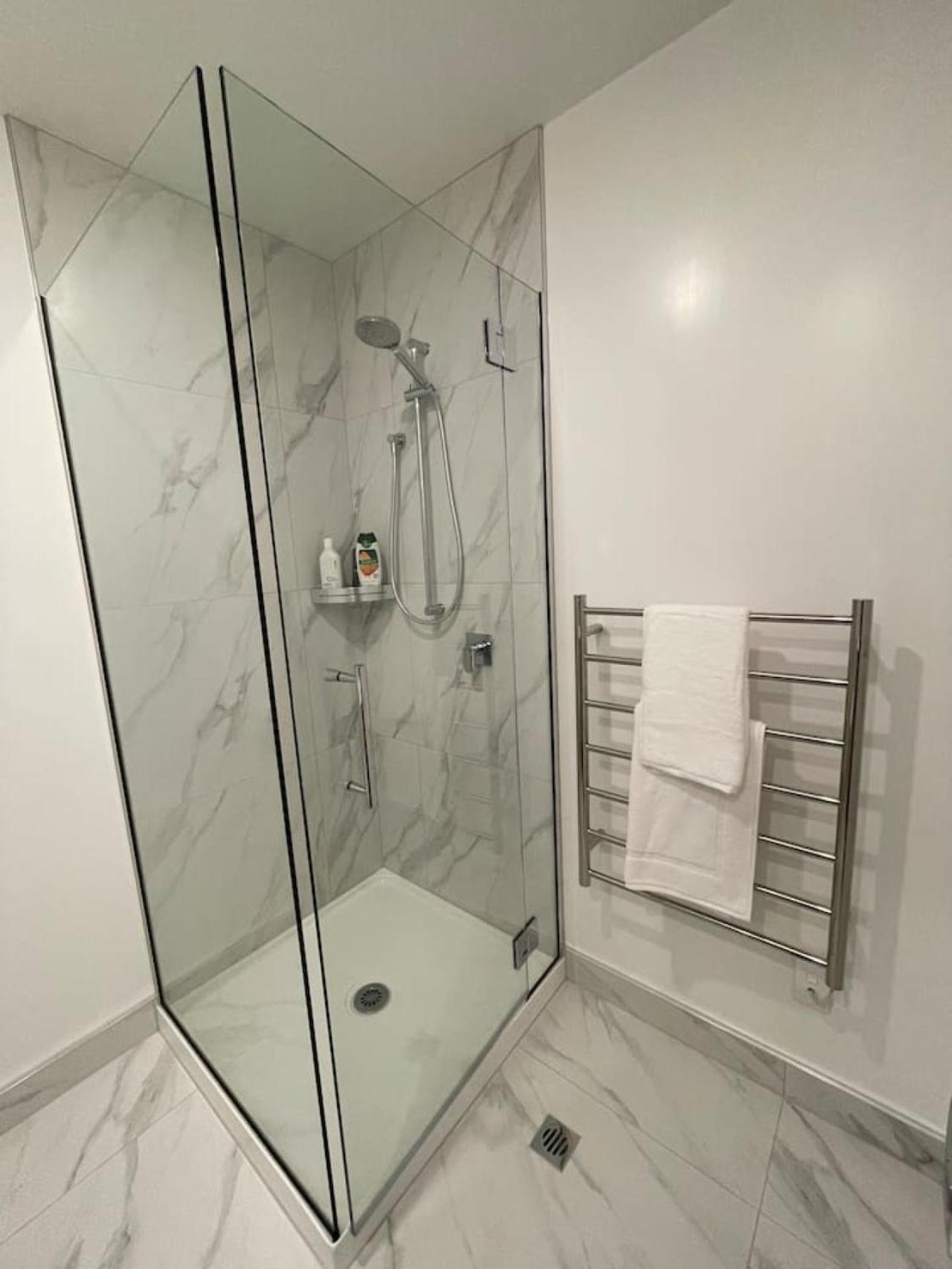Cbd 4 - 2 Bed 2 Bath * Christchurch