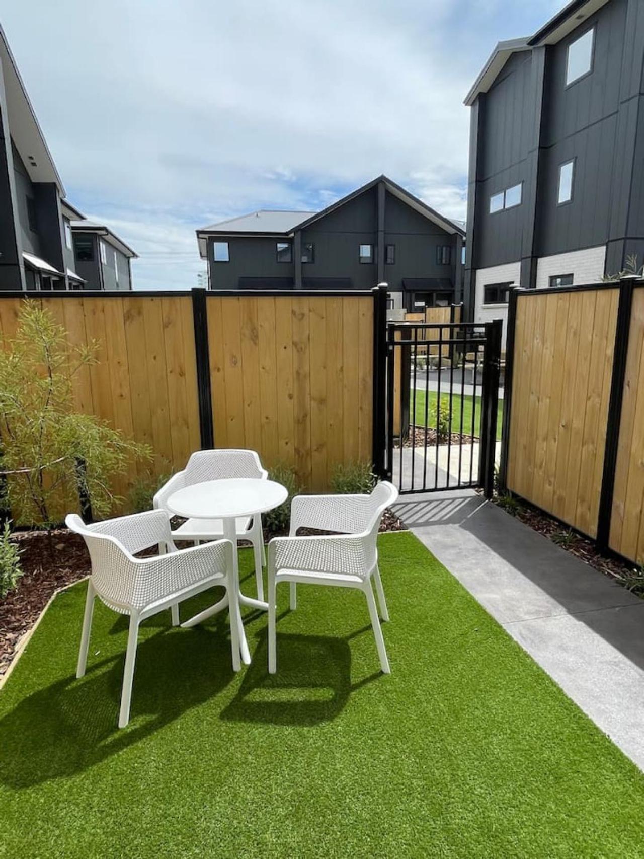 Apartment Cbd 5 - 2 Bed 2 Bath *