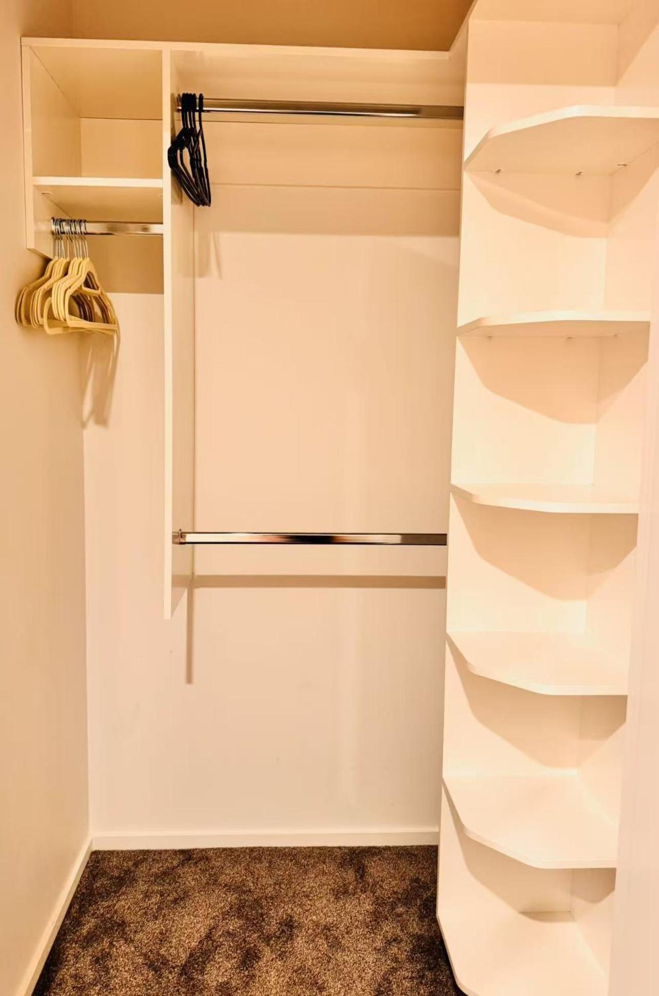 Elite Escape-luxury Townhouse Center, Chc Apartment