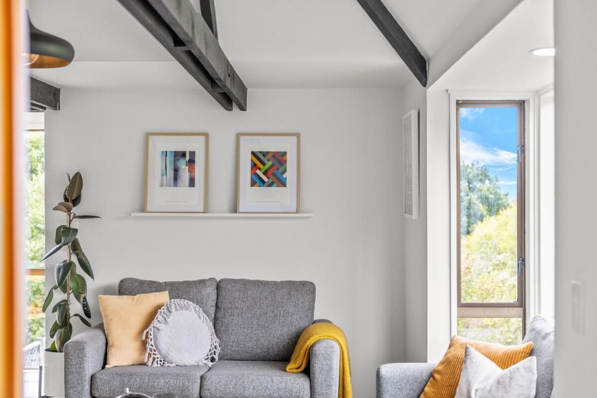 Private Architectural Cashmere - Sleeps 6 Holiday home *