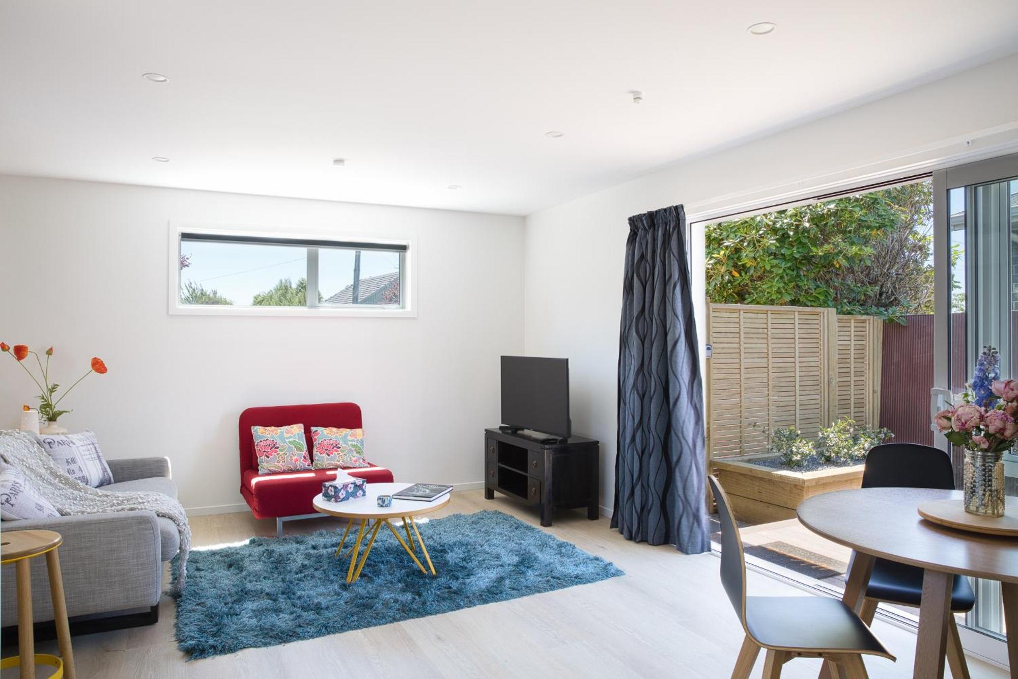 Classy Modern Unit Close To Airport, Shops And Bus * Christchurch