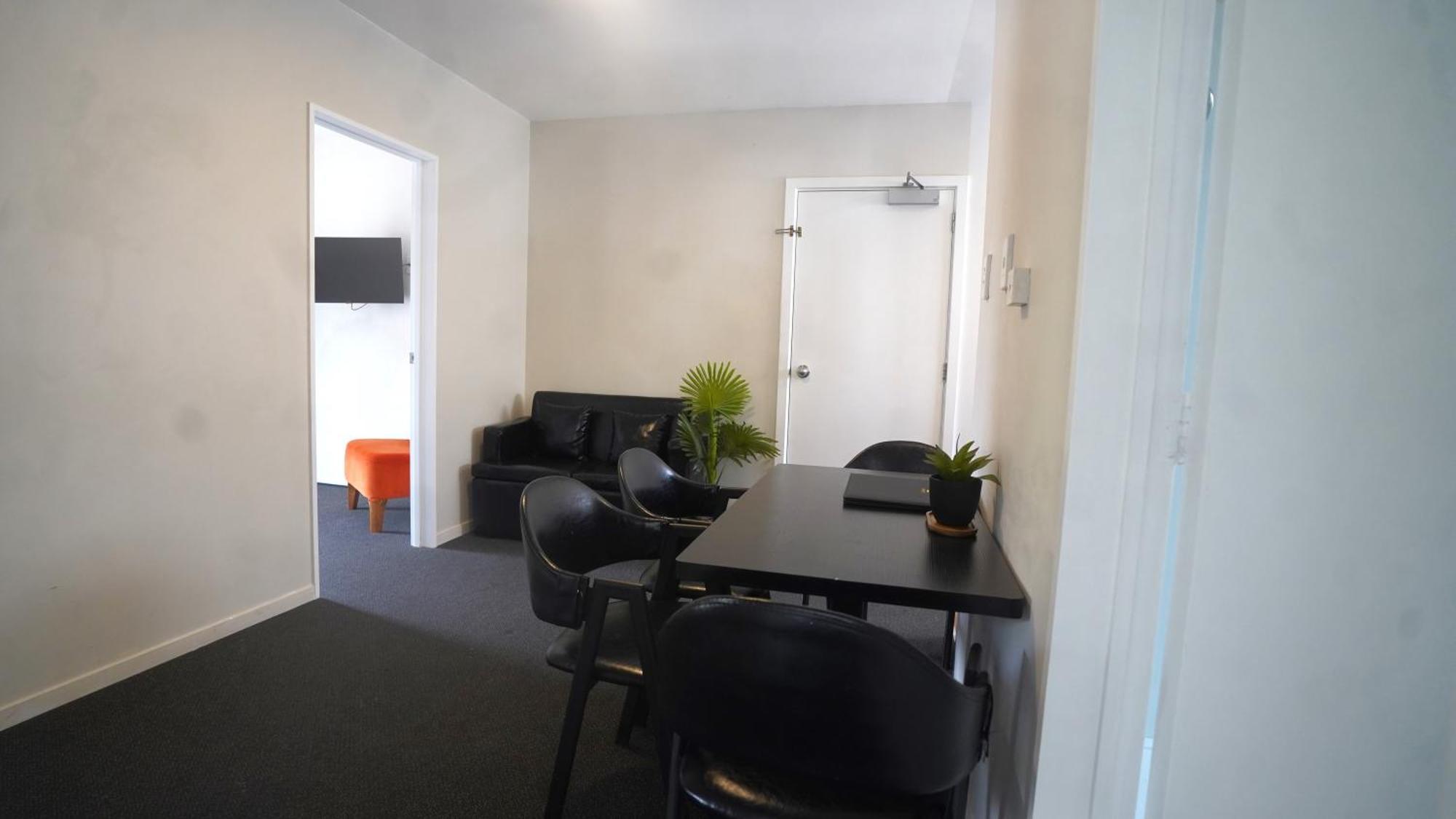 Abbey Motor Motel 3*