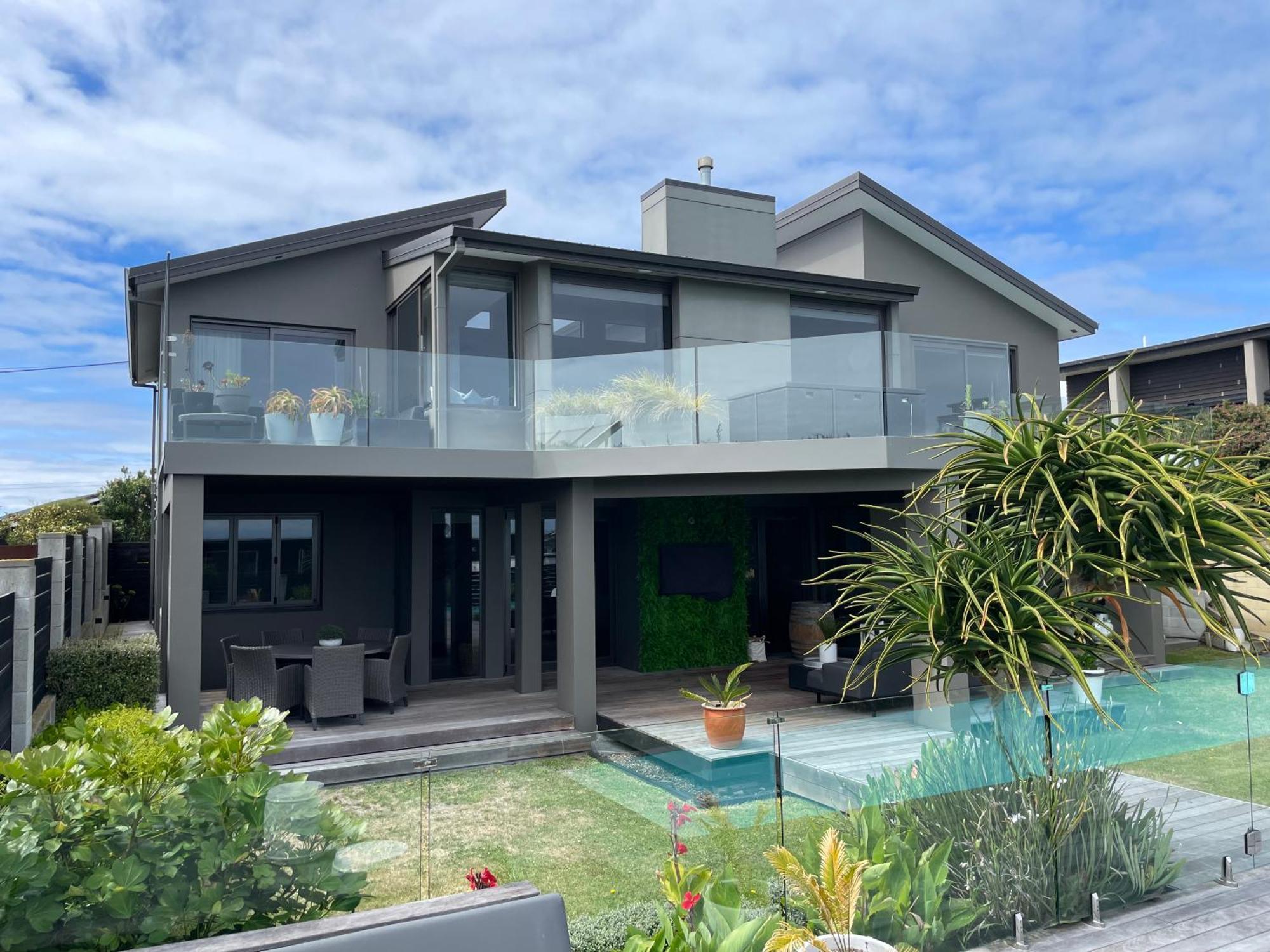 Holiday home Luxury 2 Bdrm Ground Level With Private Pool Located On Scarborough Hill Sumner *