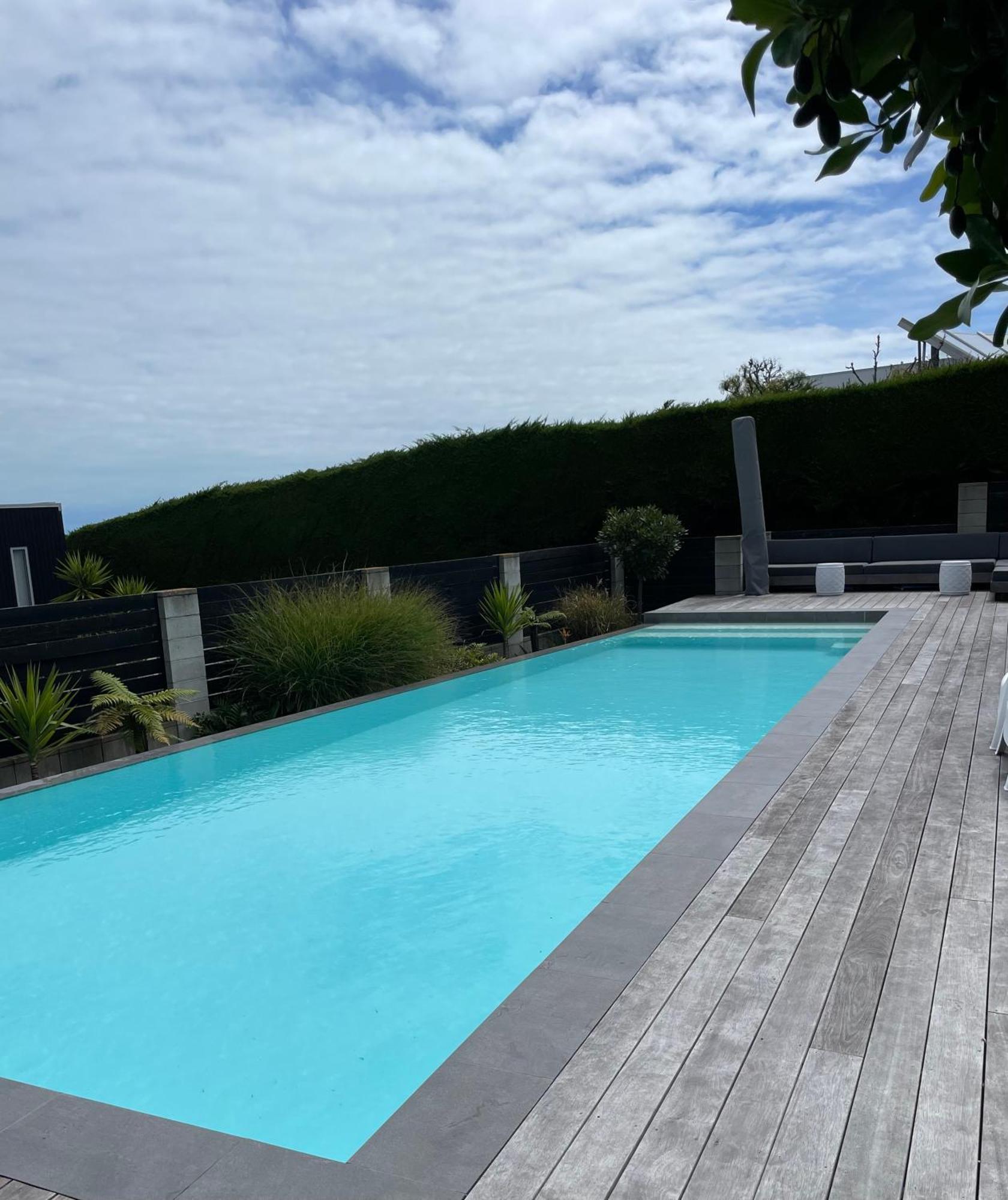 Luxury 2 Bdrm Ground Level With Private Pool Located On Scarborough Hill Sumner Holiday home