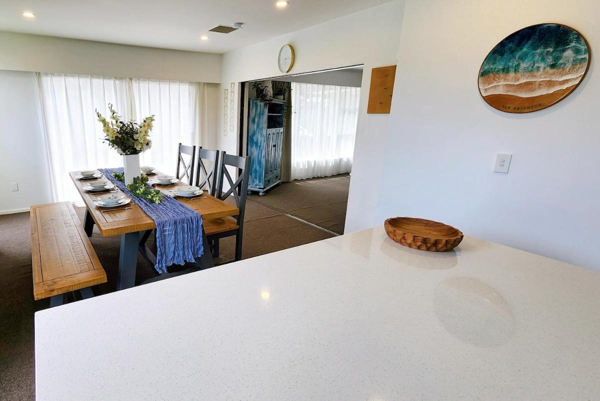 Spacious 5bdr 2ba 2lr Sleepout Family Christchurch