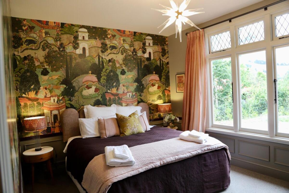 Villa Casterton Cottage, Paradise Garden With & Pool Christchurch