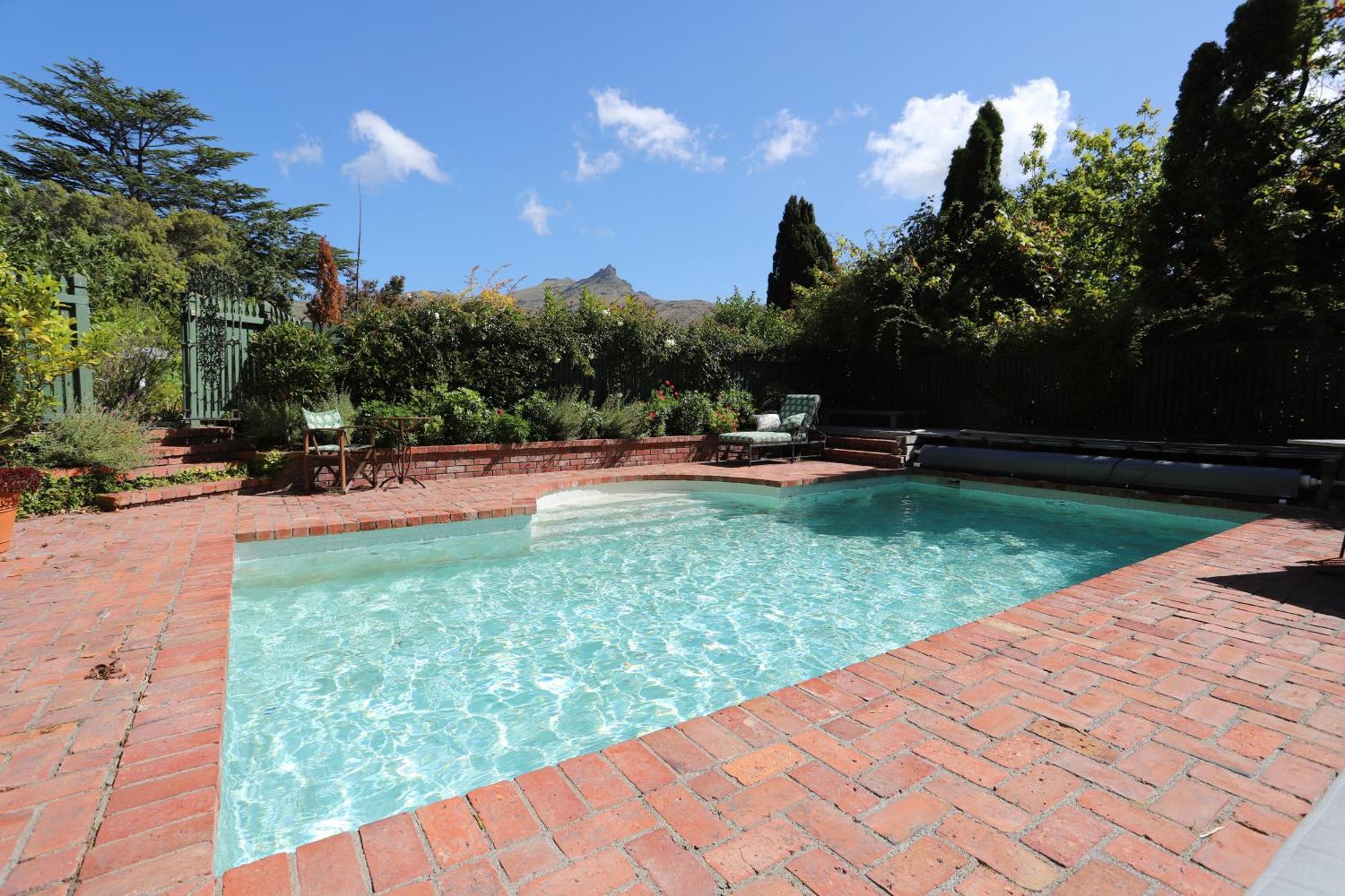 Casterton Cottage, Paradise Garden With & Pool Christchurch