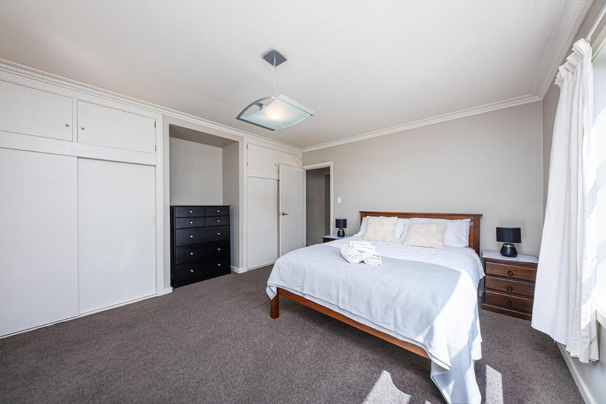 Holiday home Spacious And Tranquil 4 Bed House Near Uc