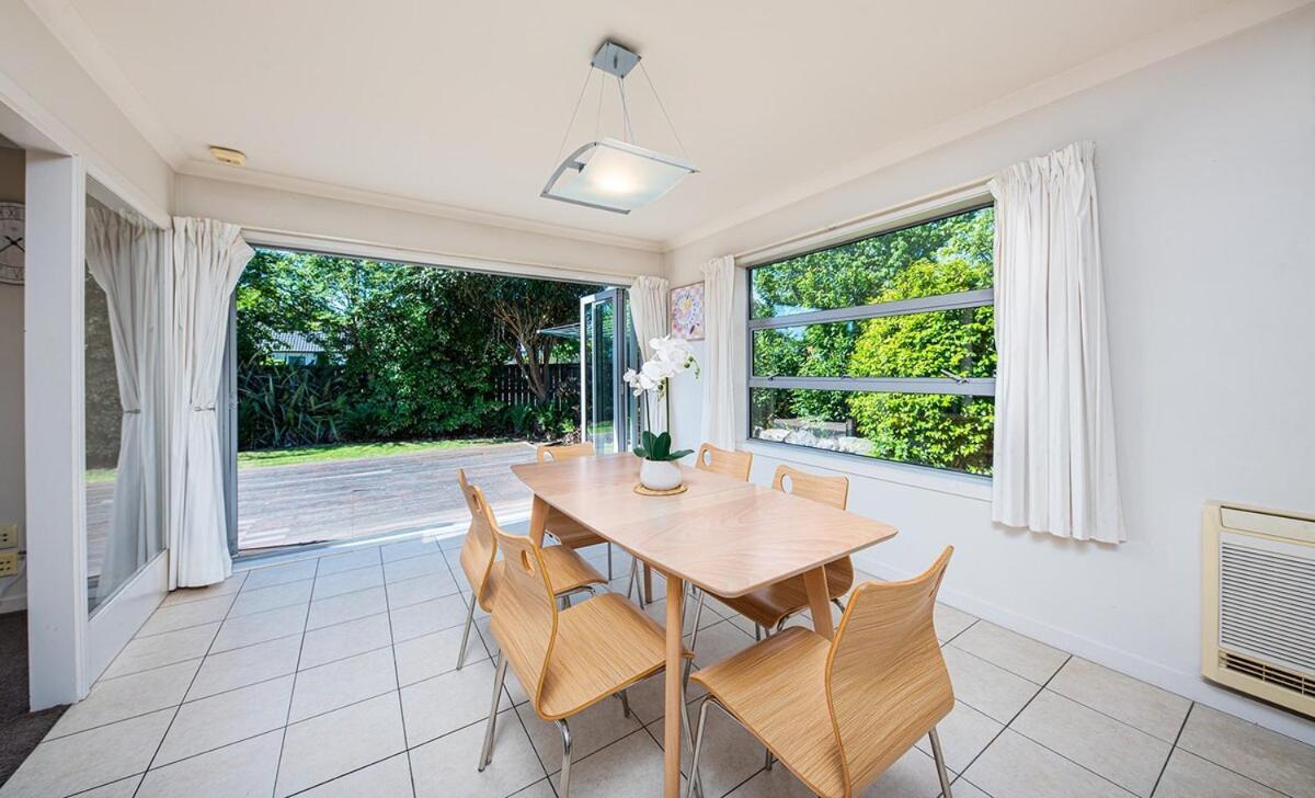 Spacious And Tranquil 4 Bed House Near Uc *
