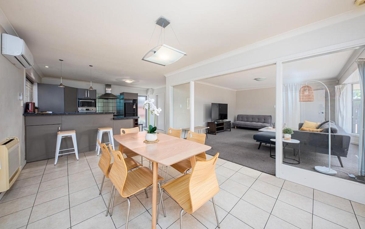 Spacious And Tranquil 4 Bed House Near Uc