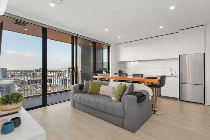 Apartment Warm Inner With A View