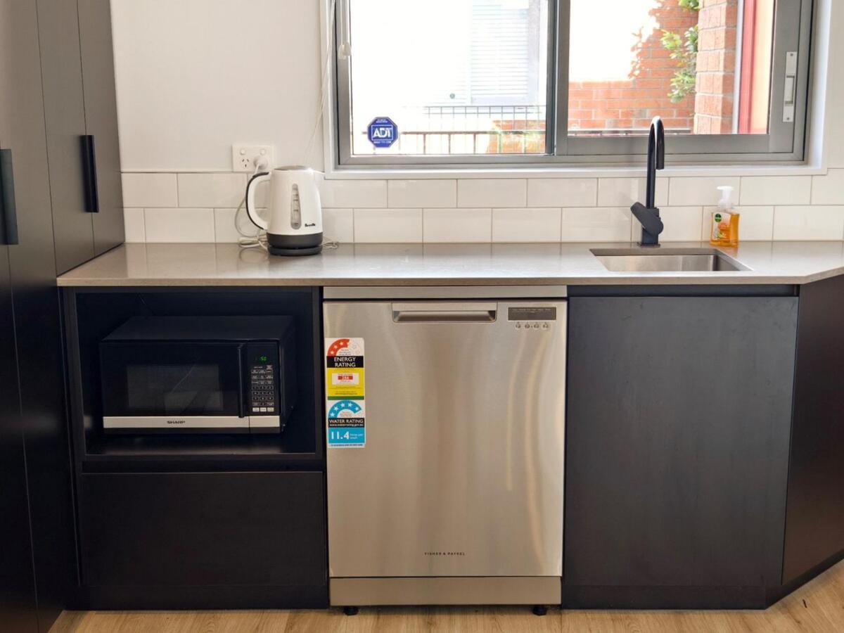 Cbd 2 Bed 2 Bath Parkside Retreat With Freeparking Apartment *