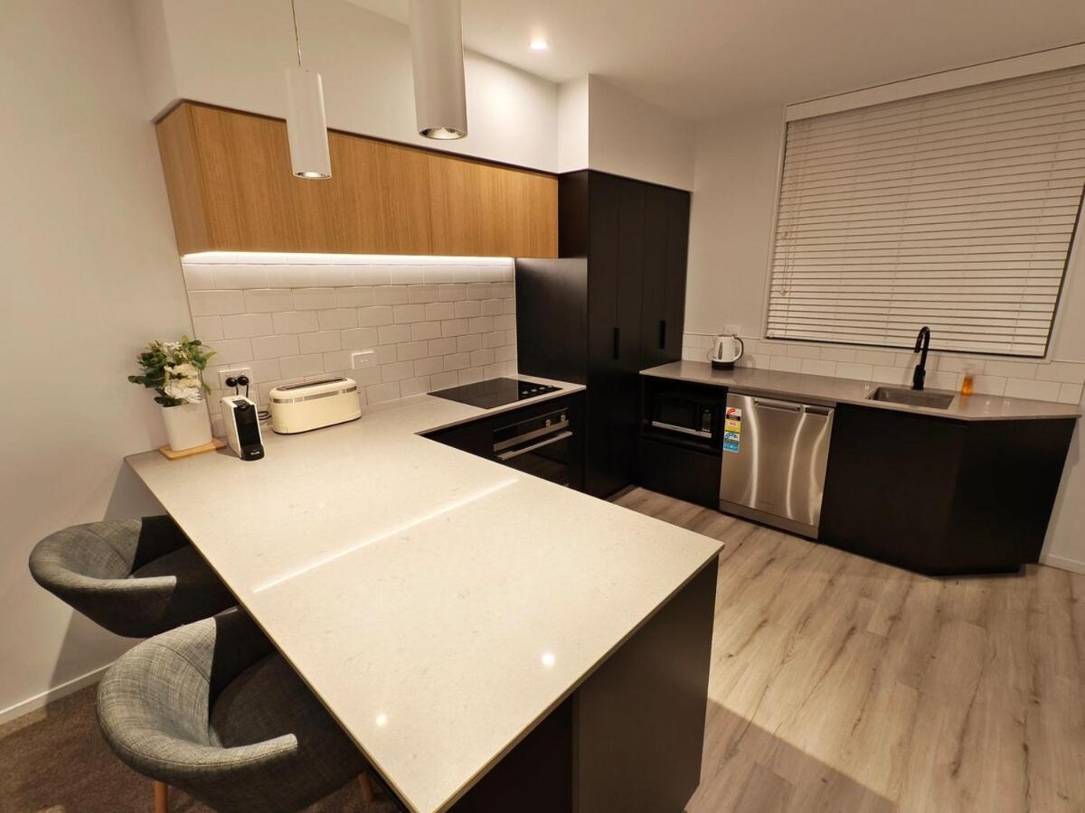 Cbd 2 Bed 2 Bath Parkside Retreat With Freeparking Apartment