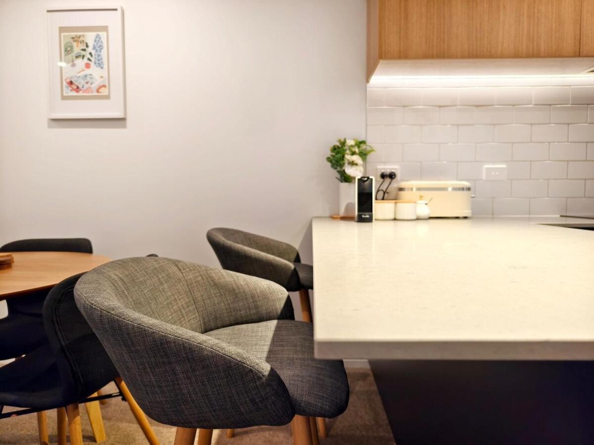 Cbd 2 Bed 2 Bath Parkside Retreat With Freeparking Apartment *