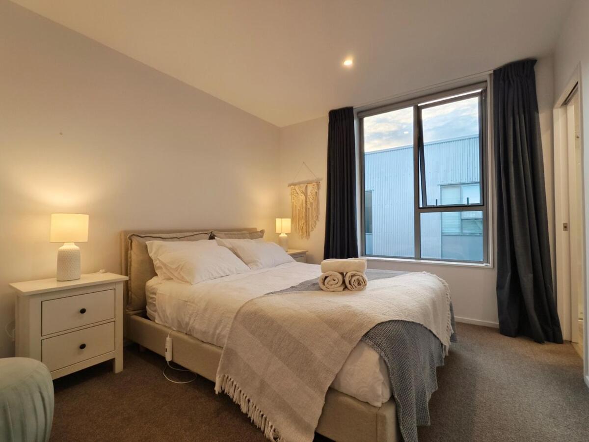 Cbd 2 Bed 2 Bath Parkside Retreat With Freeparking