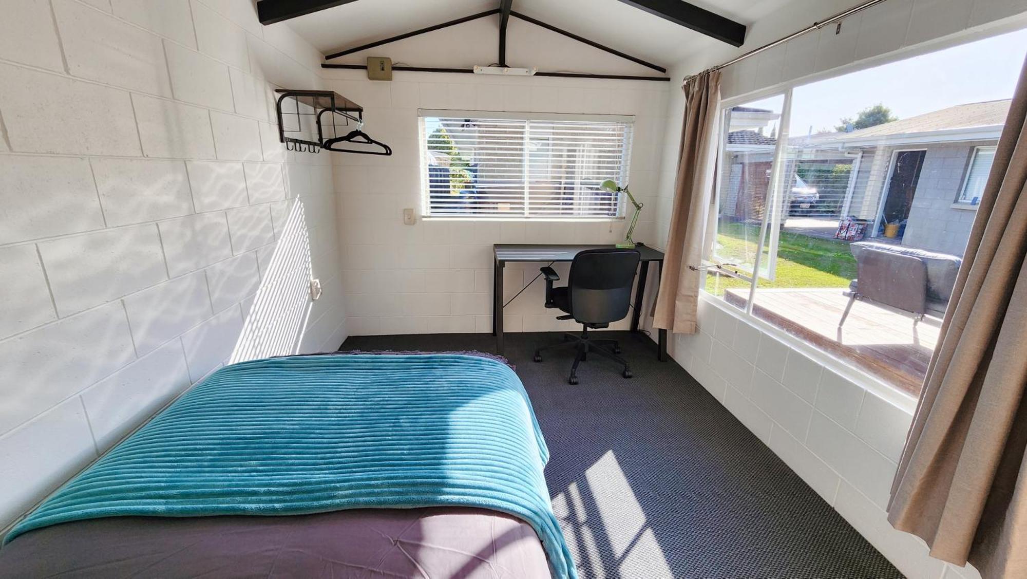 Spacious 5bdr 2ba 2lr Sleepout Family Holiday home