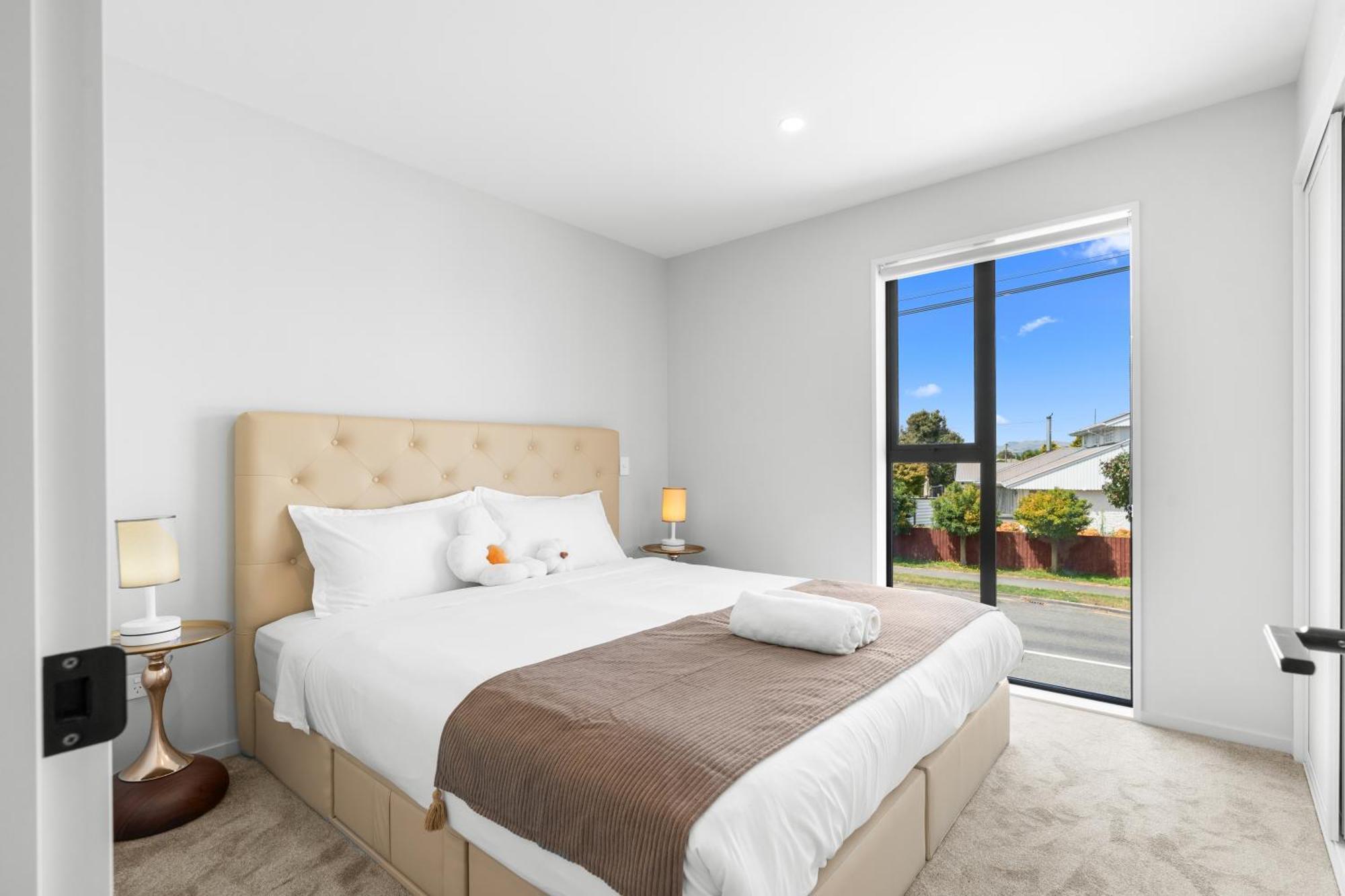 Cosy Close To Airport Holiday home *