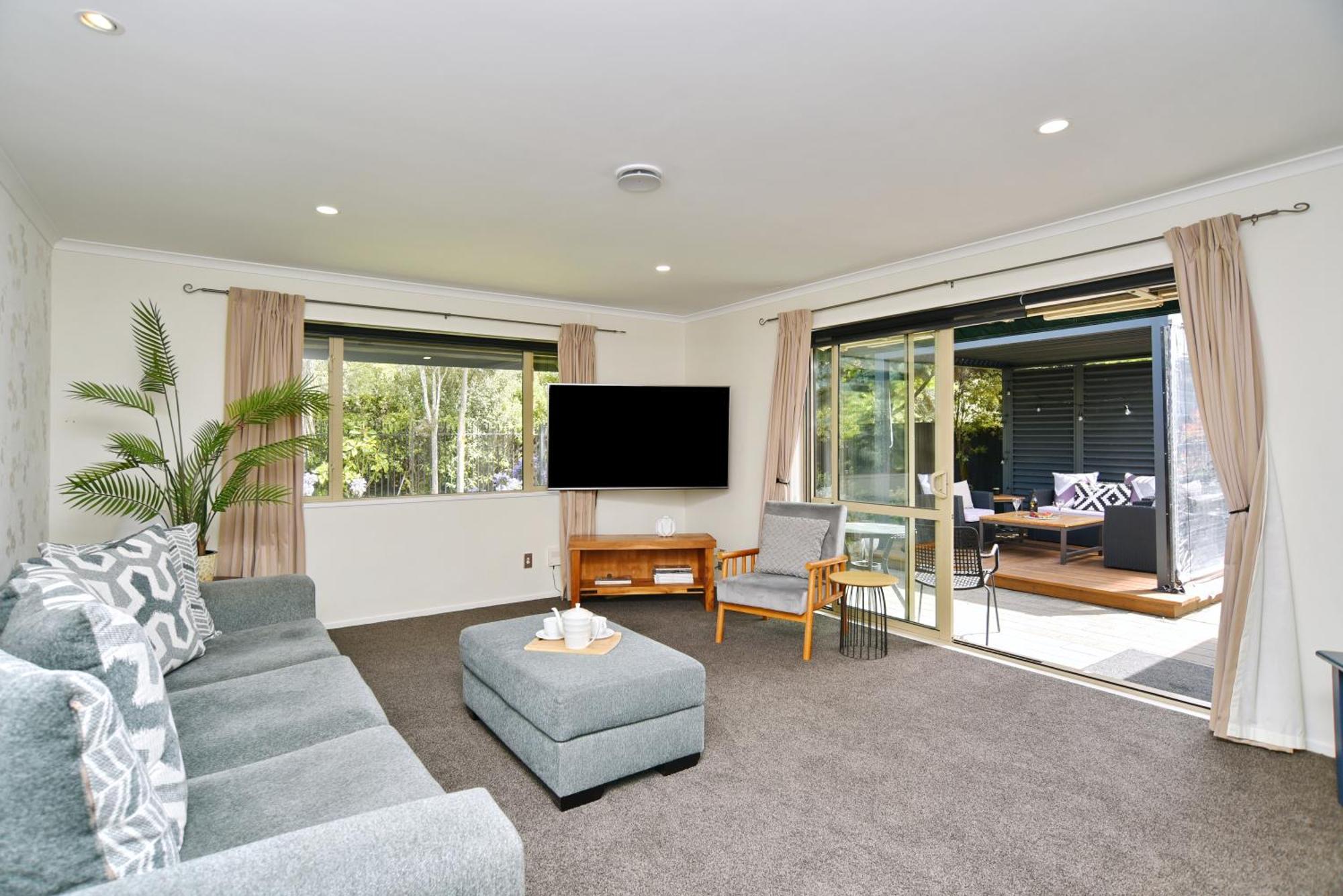 At Puhara - Parklands Escape Holiday home Christchurch