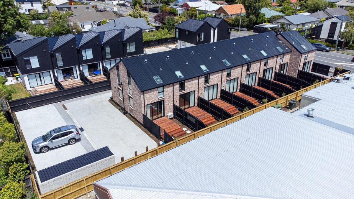 Apartment New Build Townhouse & Gated Car Park