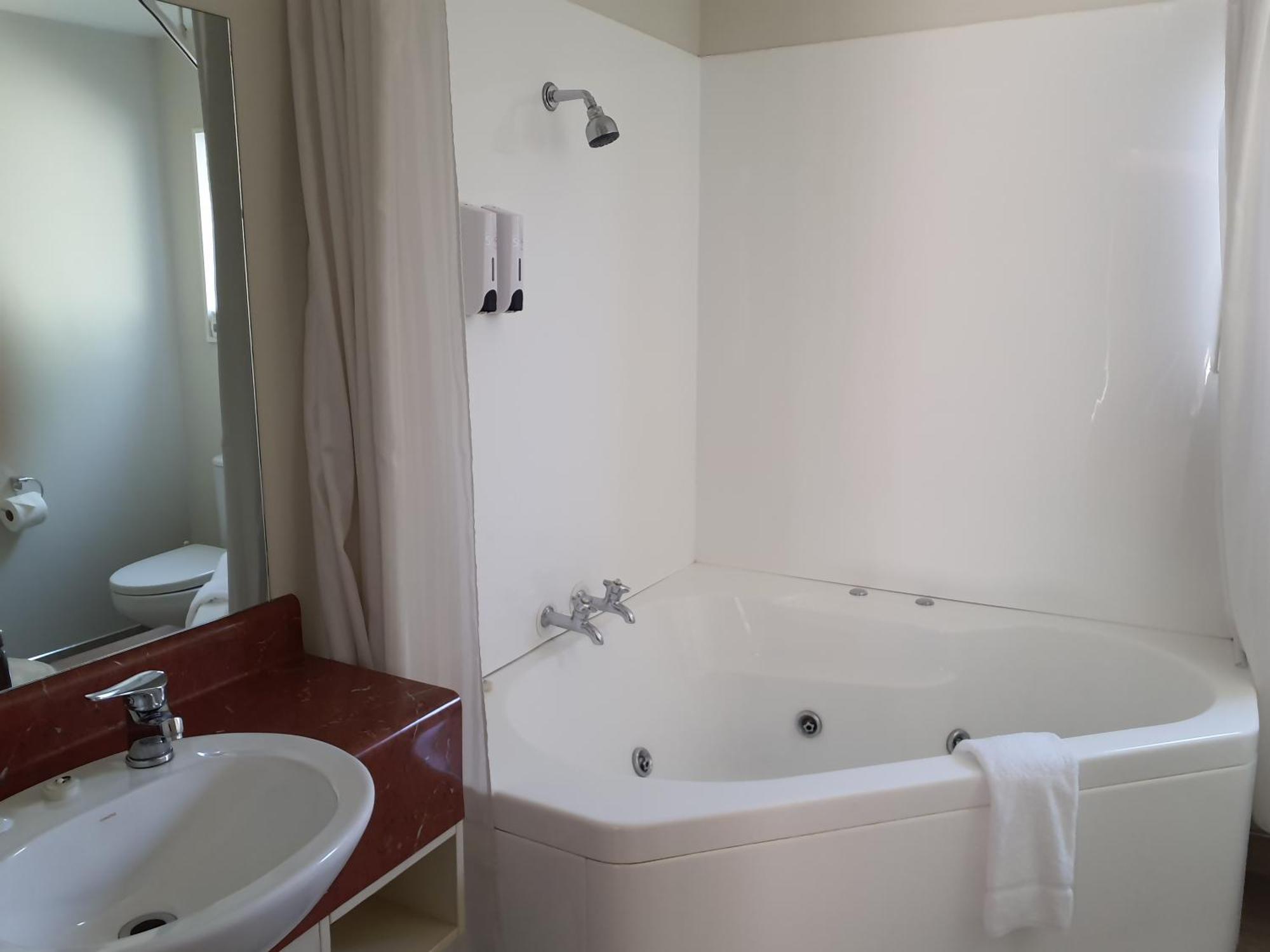 Tuscana Motor 4*