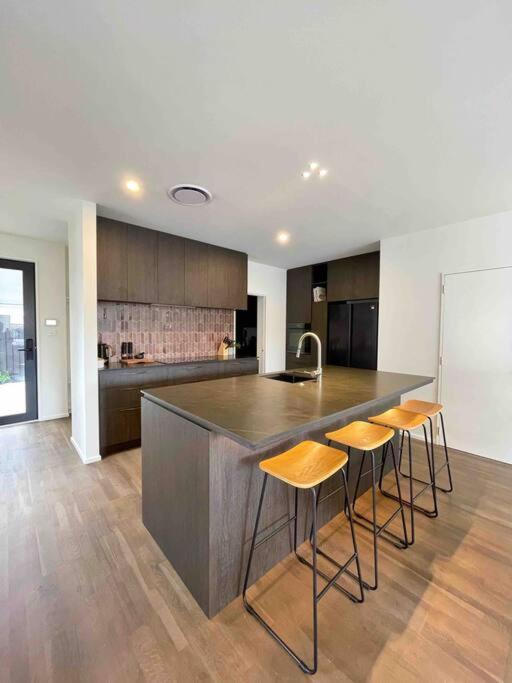 Holiday home Luxury 3 Bedroom With Double Garage Christchurch