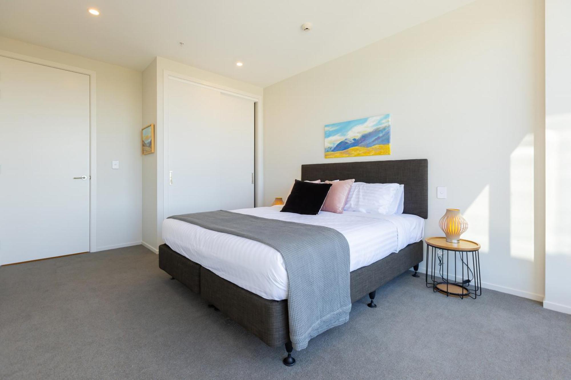 Luxury 2 Bedroom Cbd With Free Parking