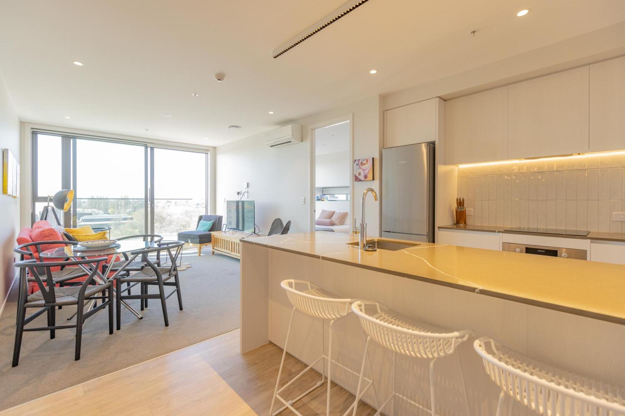 Luxury 2 Bedroom Cbd With Free Parking Apartment