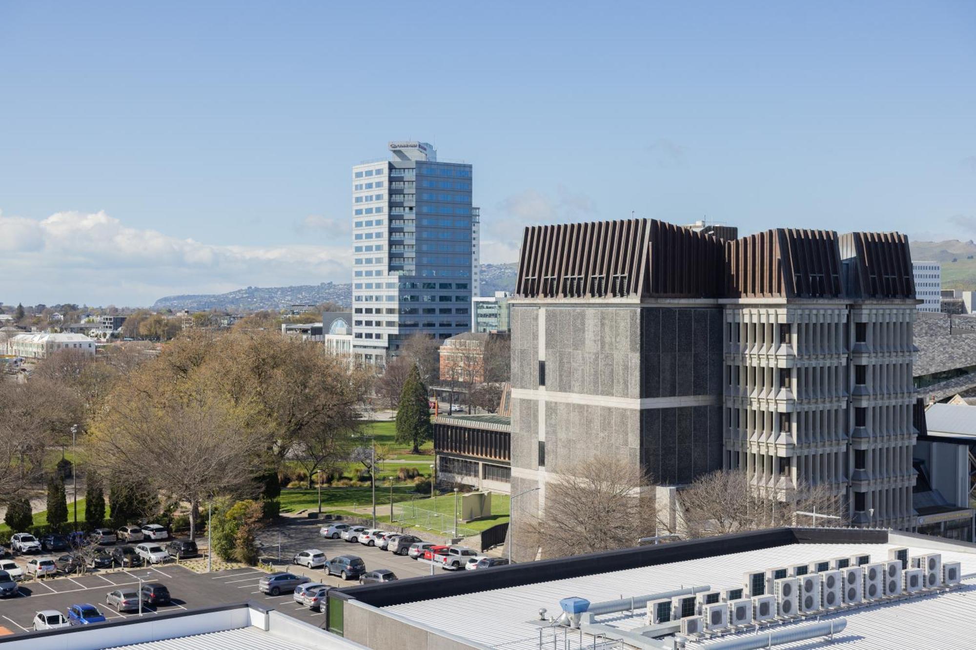 Luxury 2 Bedroom Cbd With Free Parking Apartment