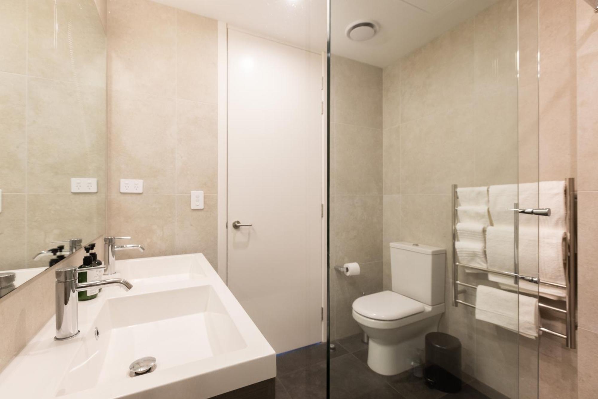 Luxury 2 Bedroom Cbd With Free Parking Christchurch