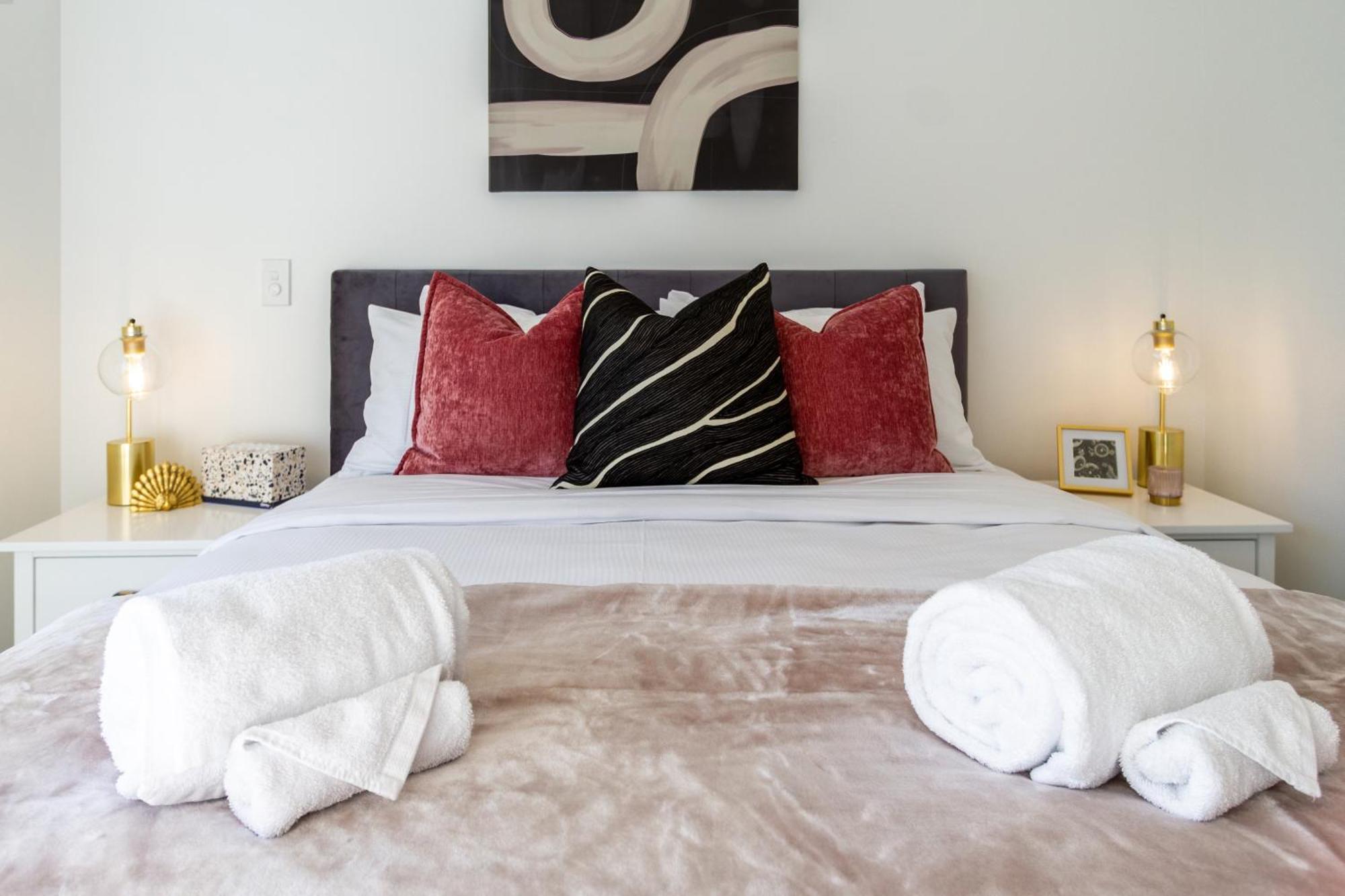 Apartment Enchanted Escape 2 Bed 2 Bath Cbd