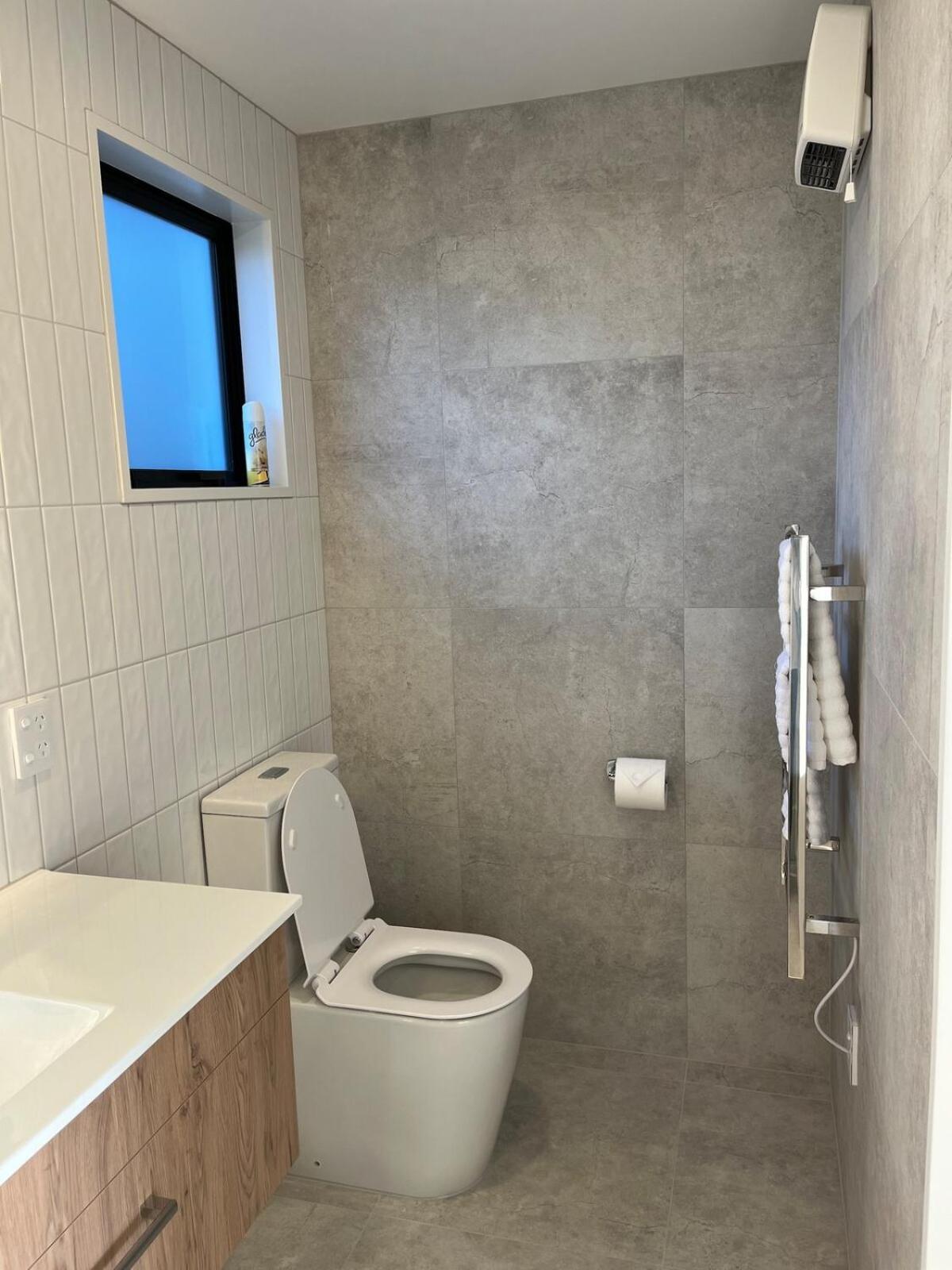 Holiday home Brand New Luxury 3 Bed 3 Baths Family Getaway Christchurch
