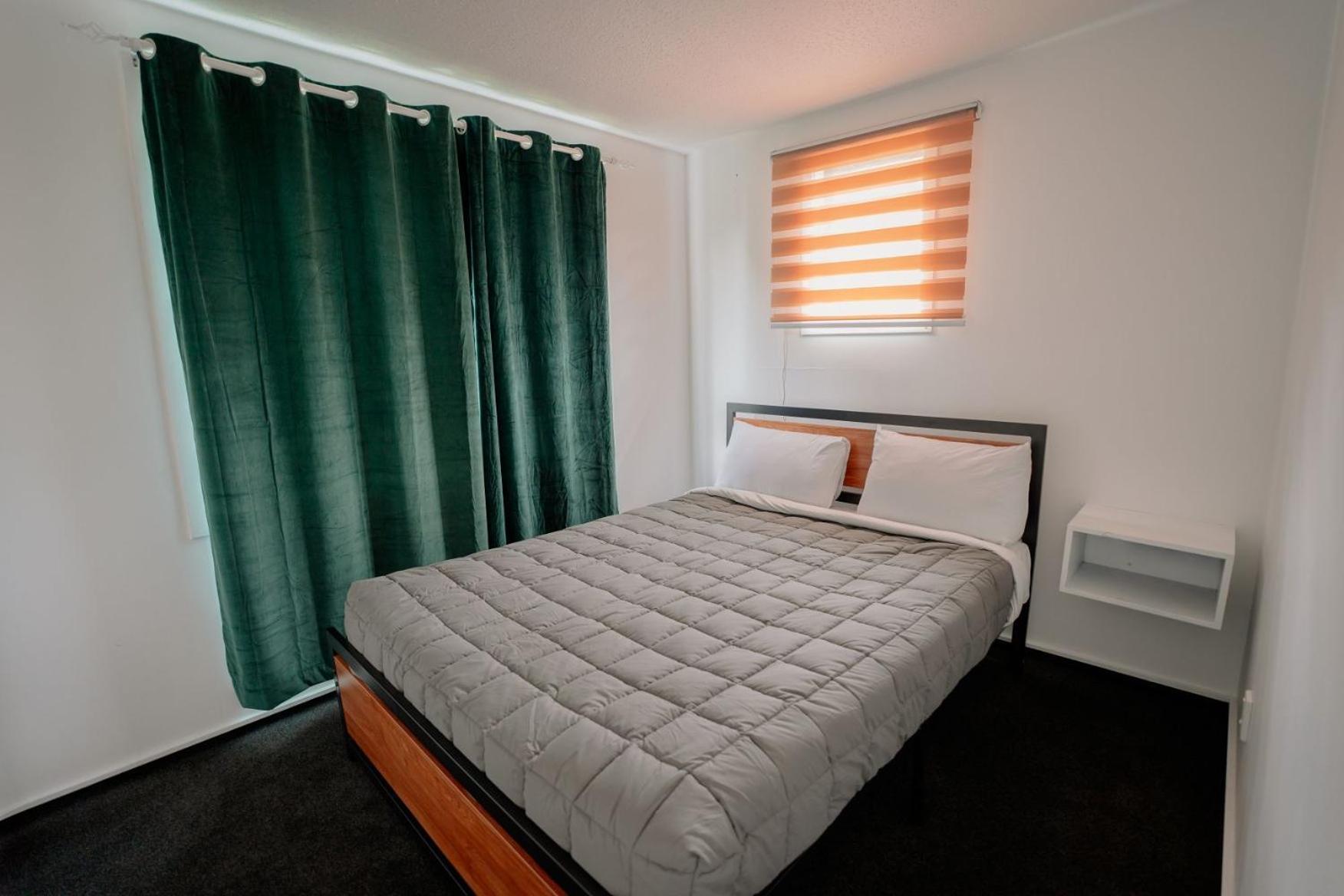 Hotel 301 Bealey Ave