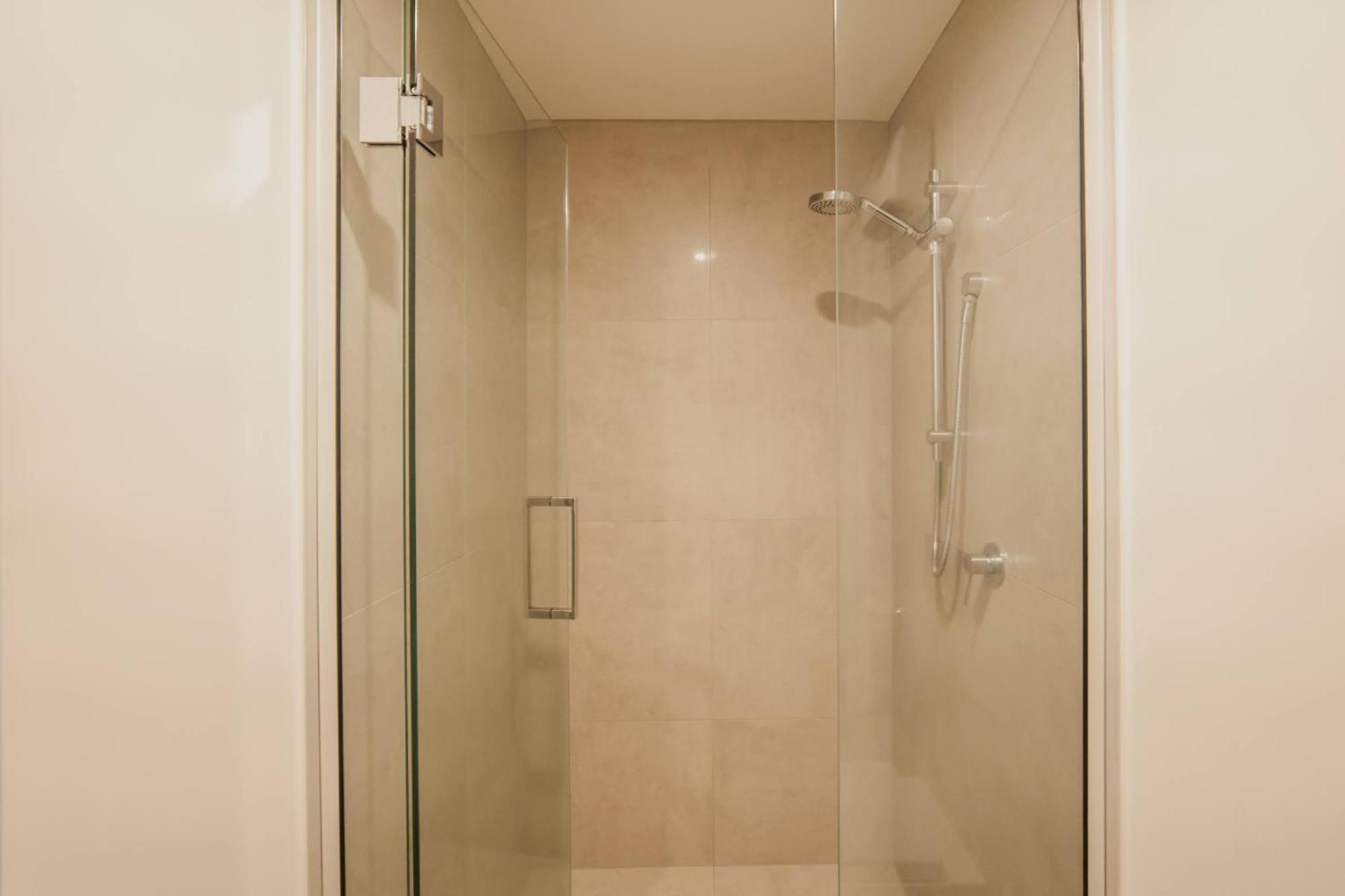 Cbd Edge - 2br With Balcony Sleeps 4