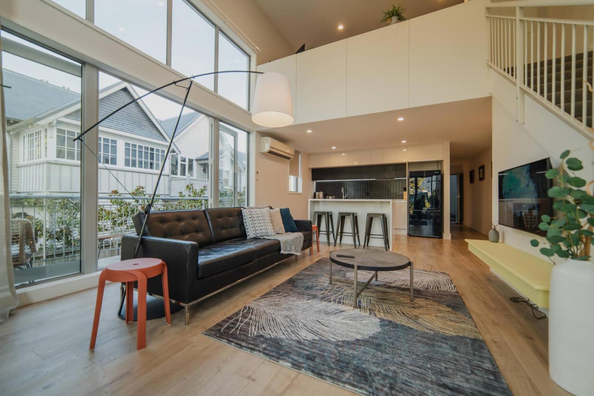 Cbd Edge - 2br With Balcony Sleeps 4 Holiday home Christchurch