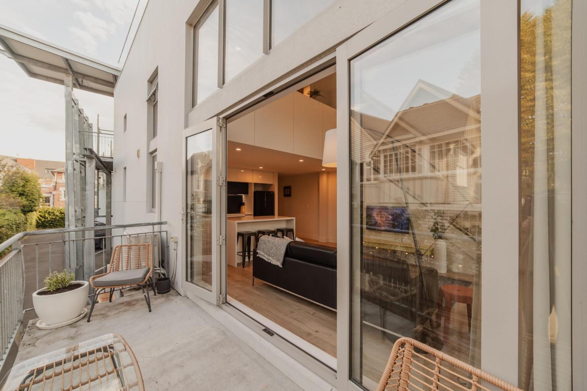 Holiday home Cbd Edge - 2br With Balcony Sleeps 4
