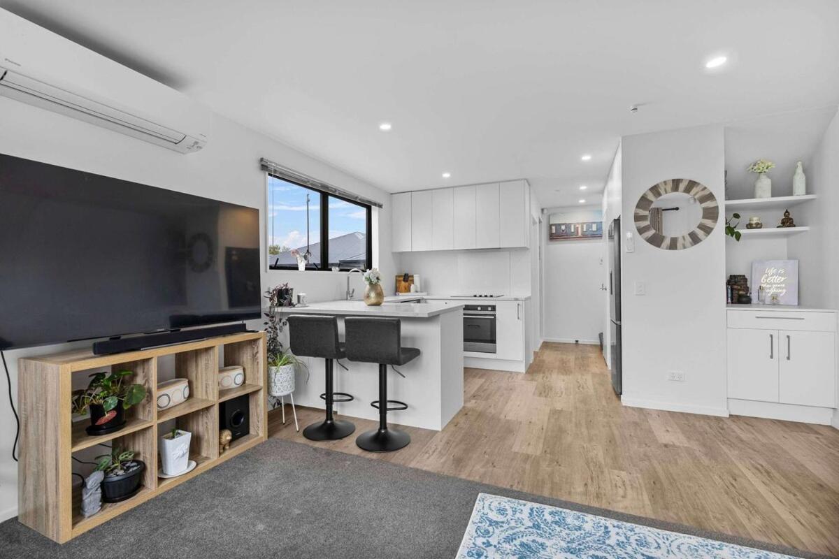 Charming 2-bedroom Townhouse Christchurch