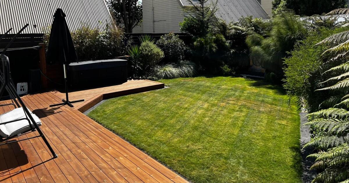 3 Bedroom In Peaceful Setting * Christchurch