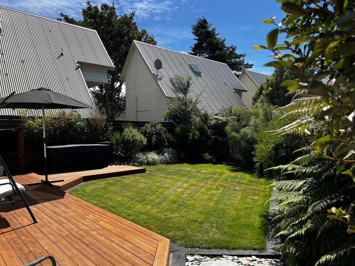 3 Bedroom In Peaceful Setting Christchurch