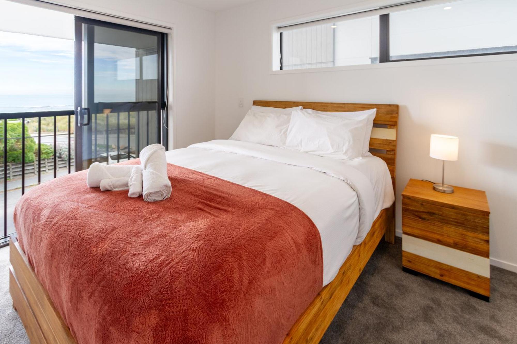 Seaside 2 Bed 2 Bath Haven Short Walk To The Apartment