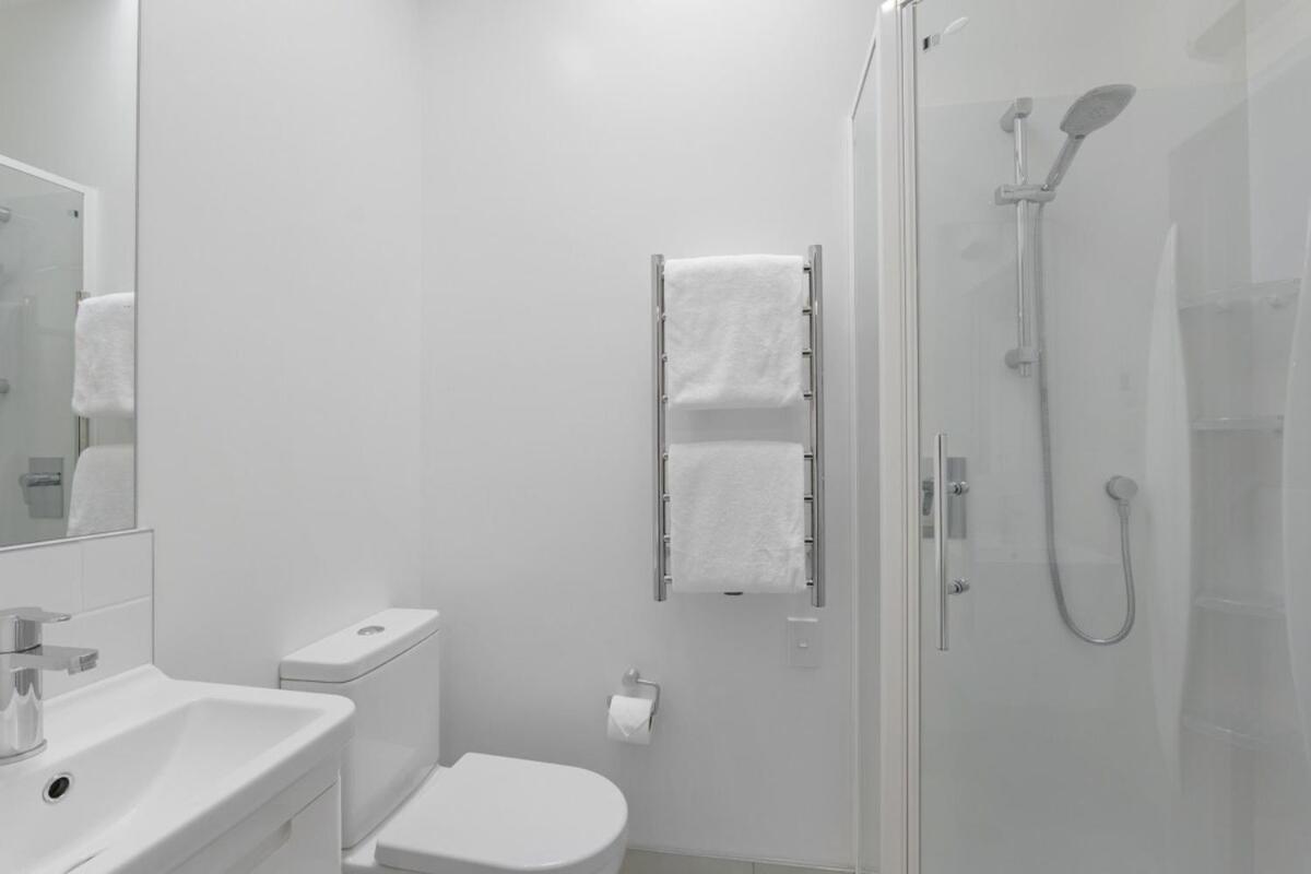 Apartment Andover Street Honey *