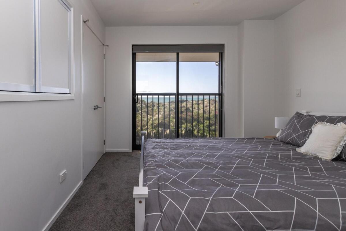 Brand New 2 Bed Ocean View! * Christchurch
