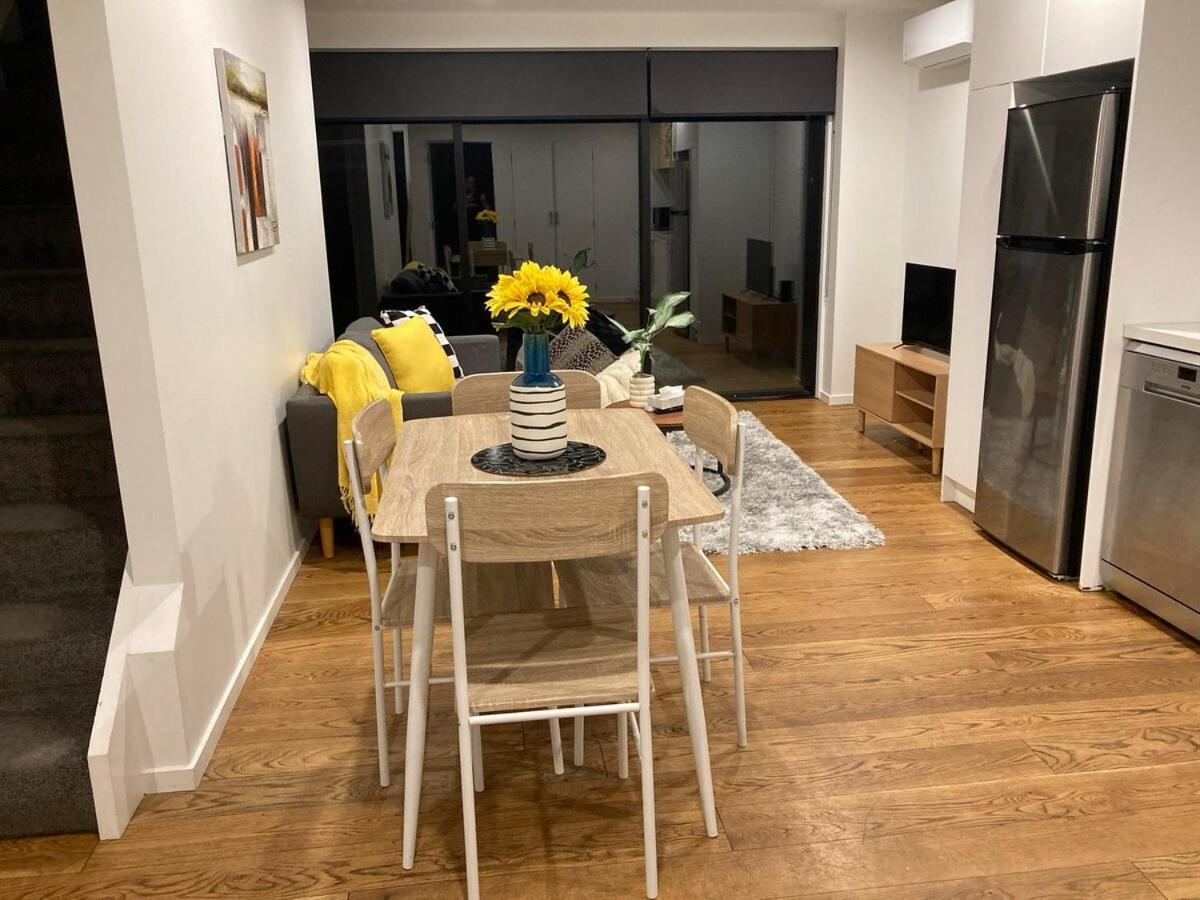 Addington - Near The City! Apartment *