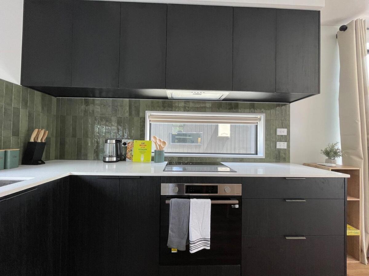 Luxury 2bed2bath Standalone With Parking *