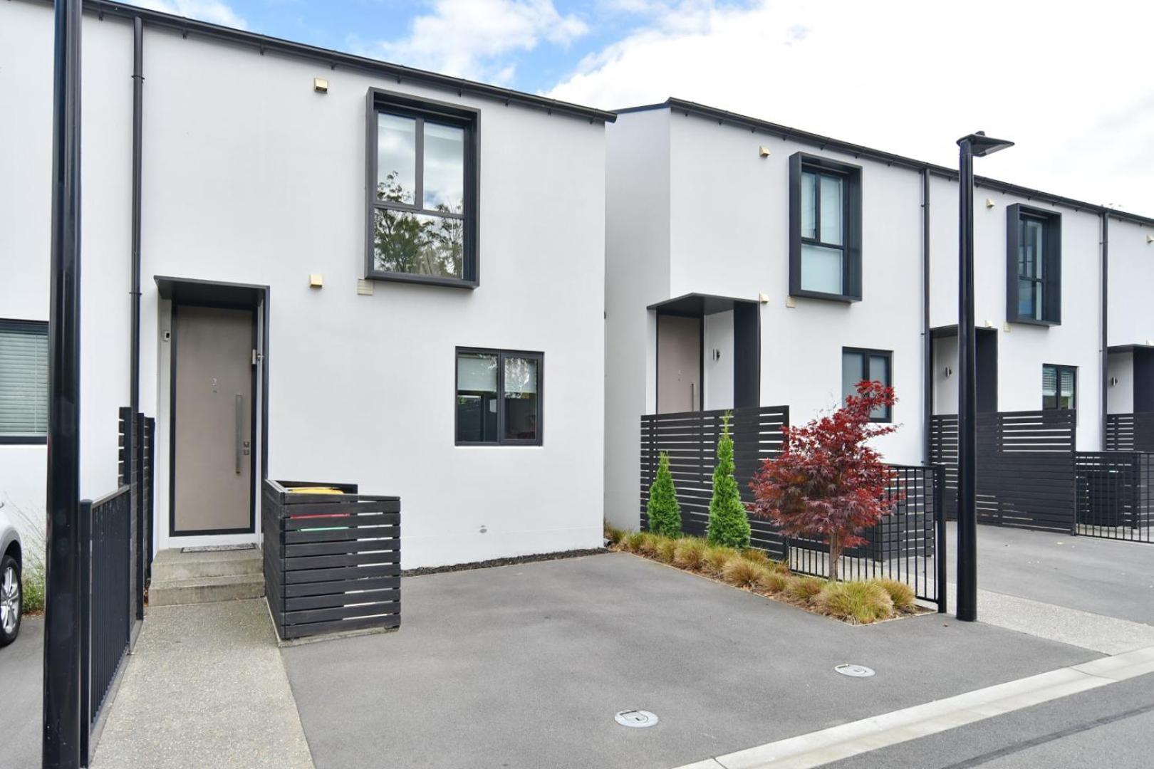 Townhouse - 2br Comfort, Private & Parking