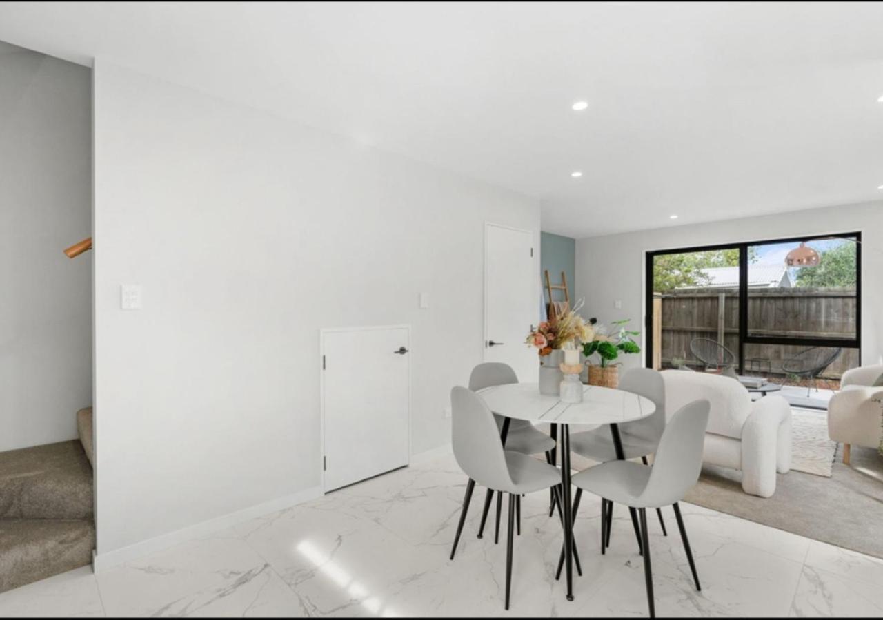 Brand New 2br With Parking In Holiday home
