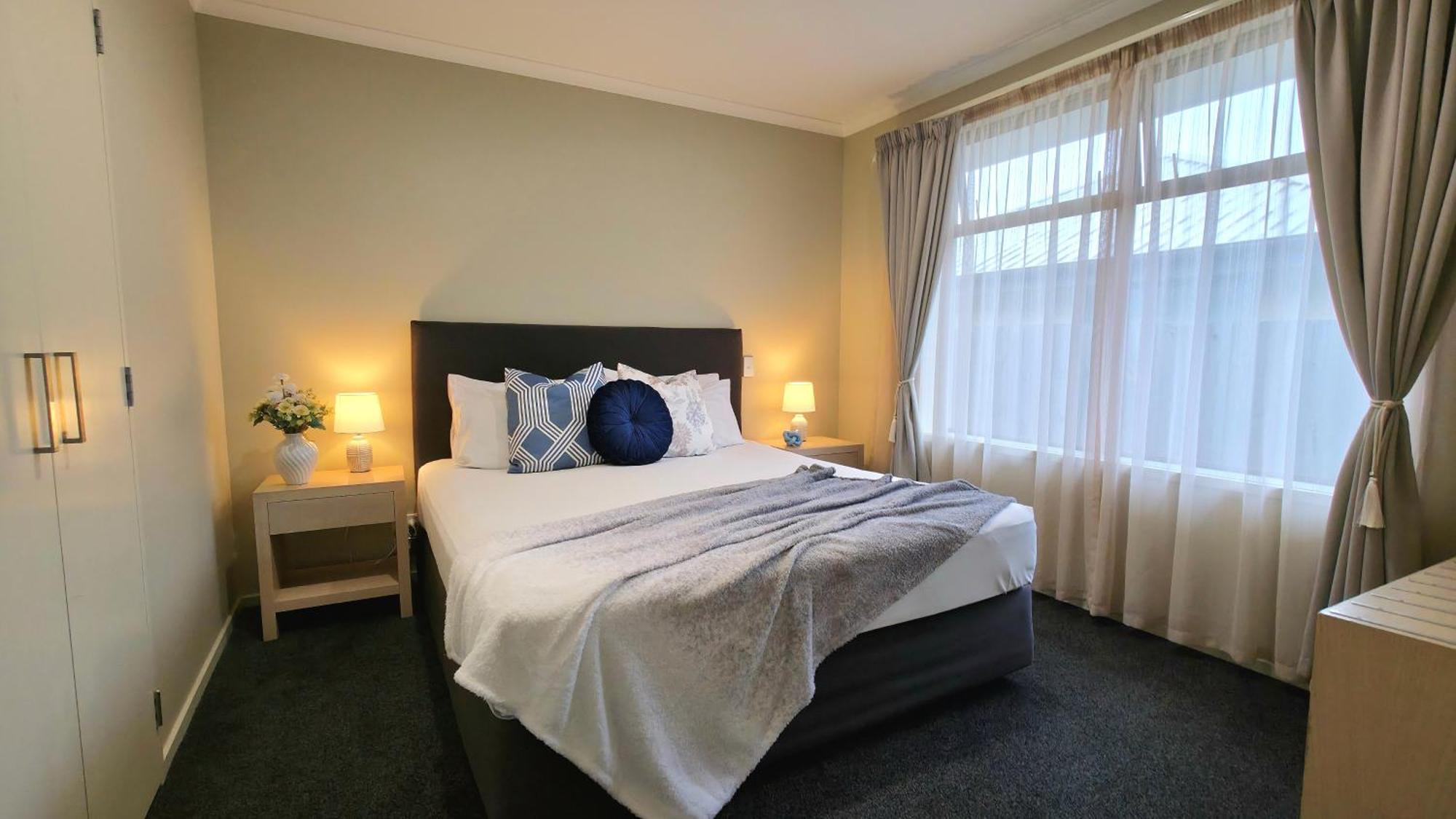 Motel Tower Junction Motor Lodge: With Free Railway Shuttle 4*