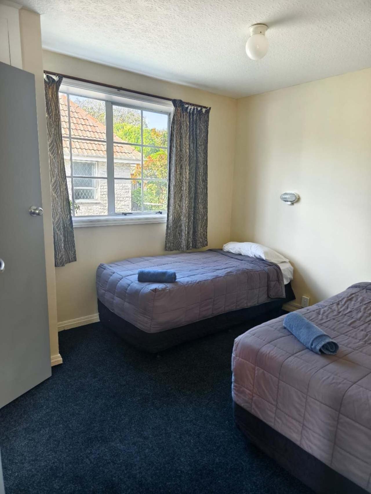 Ferry Motel 3*