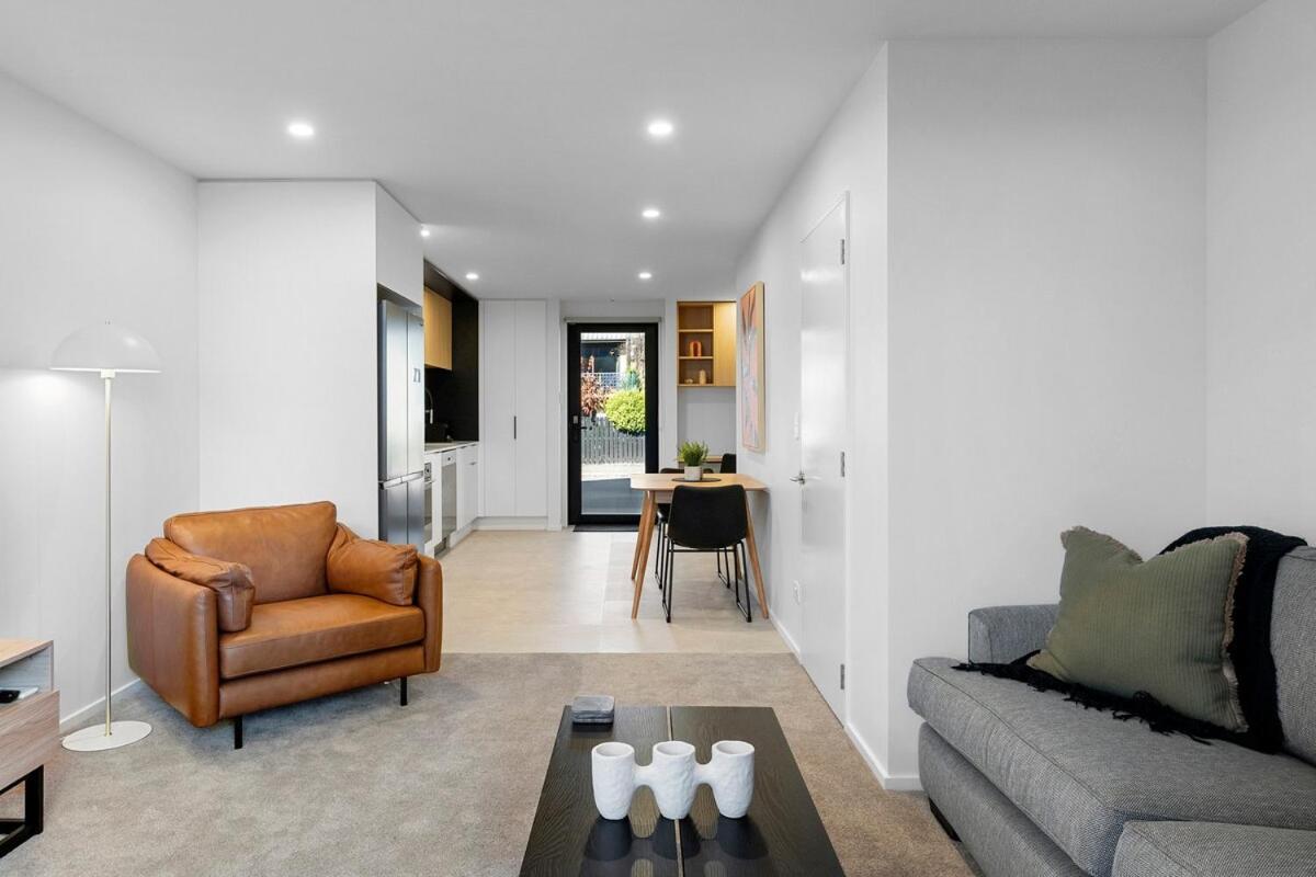 Stylish Heart Of The Cbd *
