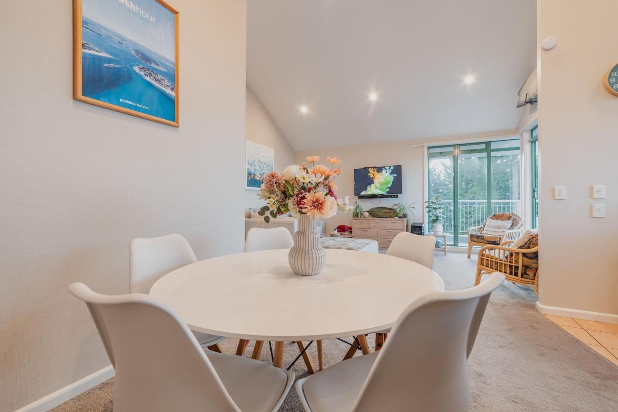 Holiday home Elevated Ocean View Oasis - 3br 2 Bath Parking