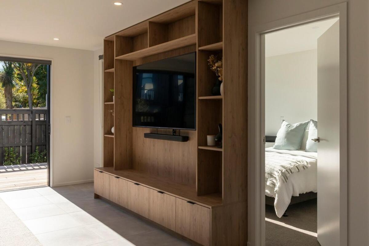 Apartment New Three Bedroom Townhouse - Walk To The Cbd!